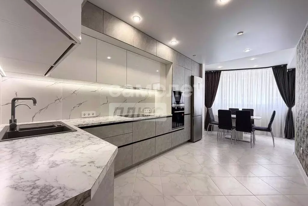 3-к кв. Краснодарский край, Краснодар ул. Цезаря Куникова, 24к2 (90.0 ... - Фото 1