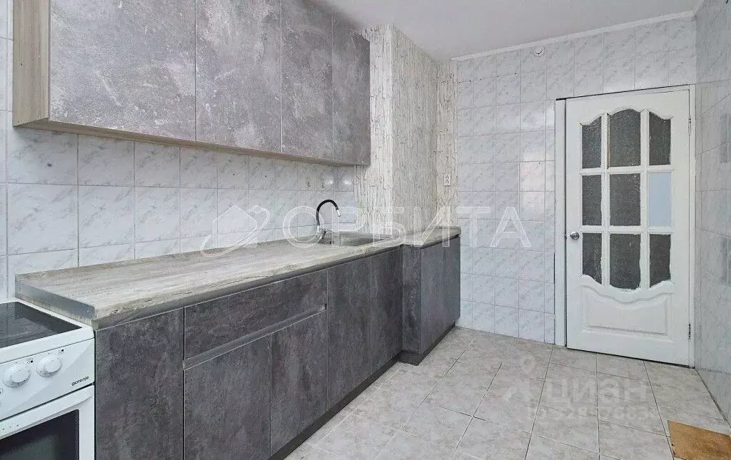 3-к кв. Тюменская область, Тюмень Заречный проезд, 31 (68.0 м) - Фото 1