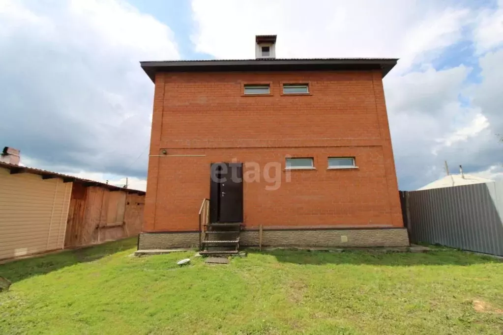 Дом в Свердловская область, Тугулым пгт ул. Первомайская, 3 (260 м) - Фото 0