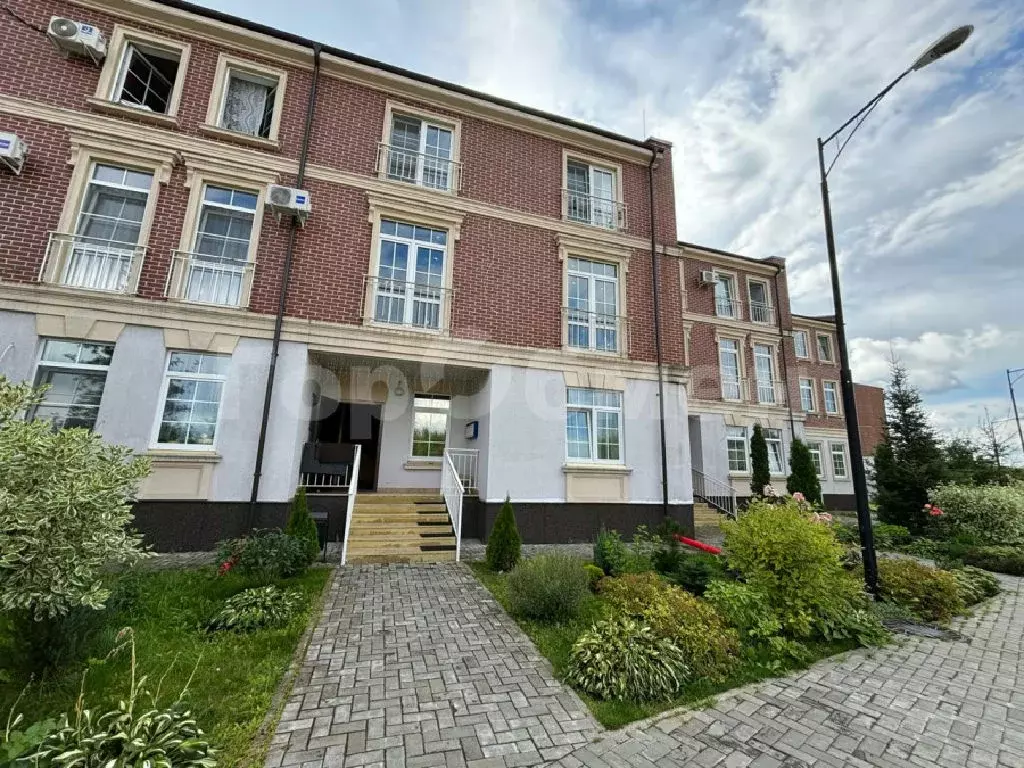 Продается 3-комнатная квартира - Фото 1