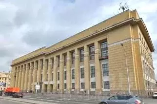 Помещение свободного назначения в Санкт-Петербург Малоохтинский ... - Фото 1
