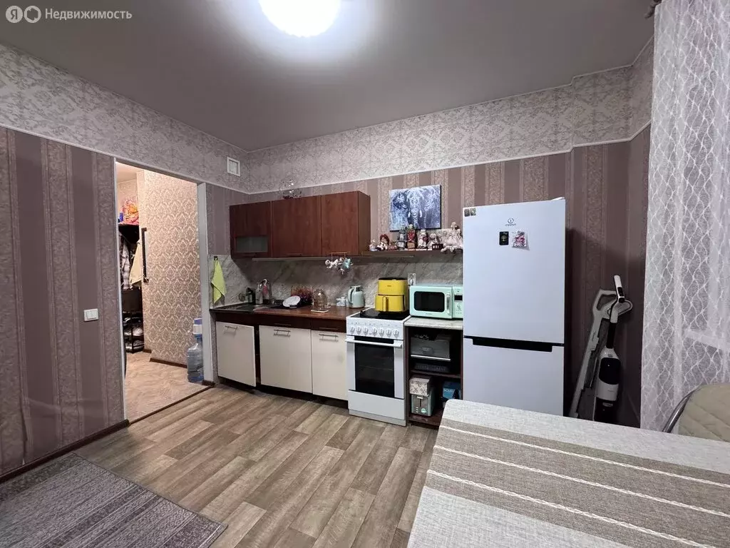 1-комнатная квартира: Тюмень, проезд Геологоразведчиков, 44 (30 м) - Фото 1
