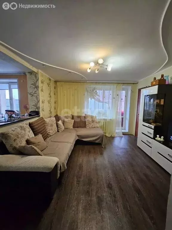 4-комнатная квартира: Стерлитамак, улица Гоголя, 106 (73.5 м) - Фото 0