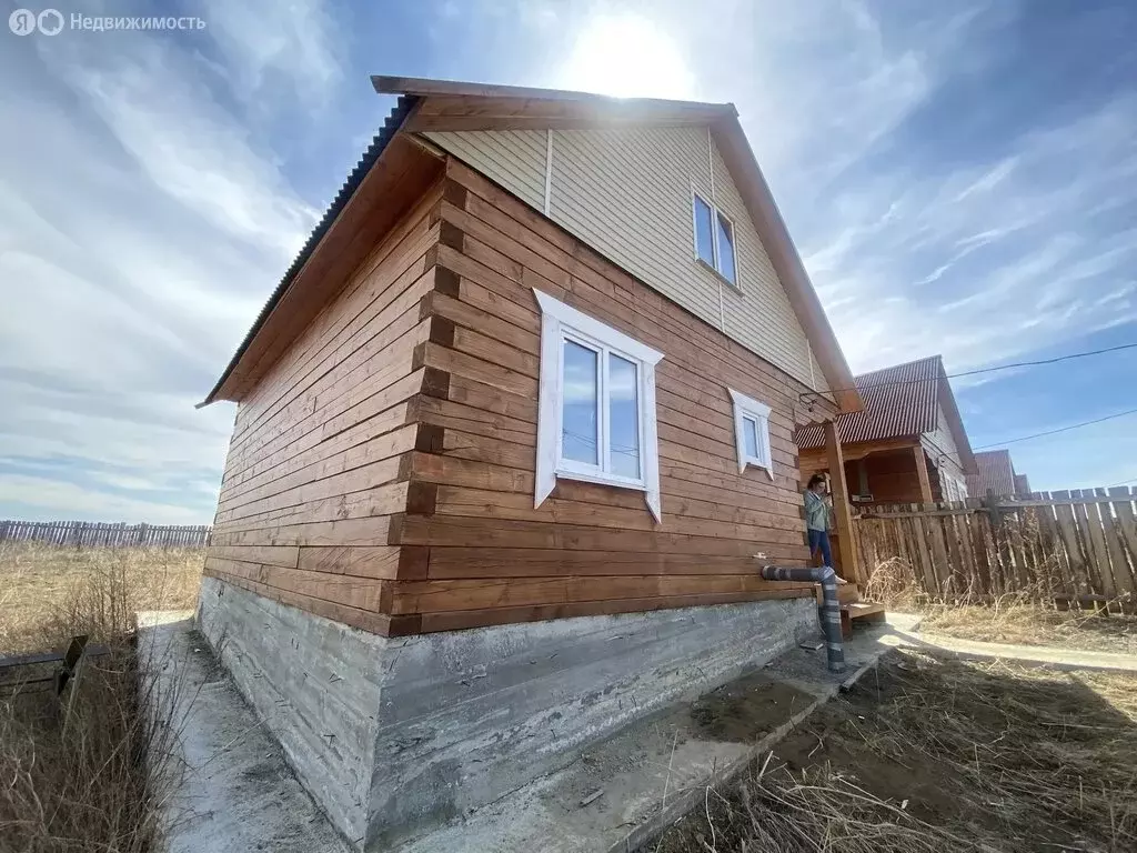 Дом в село Урик, Клубничная улица (130 м) - Фото 2