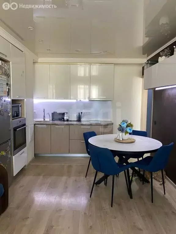 3-комнатная квартира: Тюмень, улица Монтажников, 41 (85 м) - Фото 1