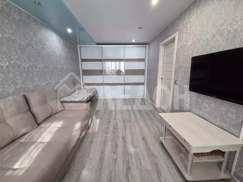 2-к кв. Омская область, Омск Городок Нефтяников мкр, ул. 22 Апреля, 57 ... - Фото 1