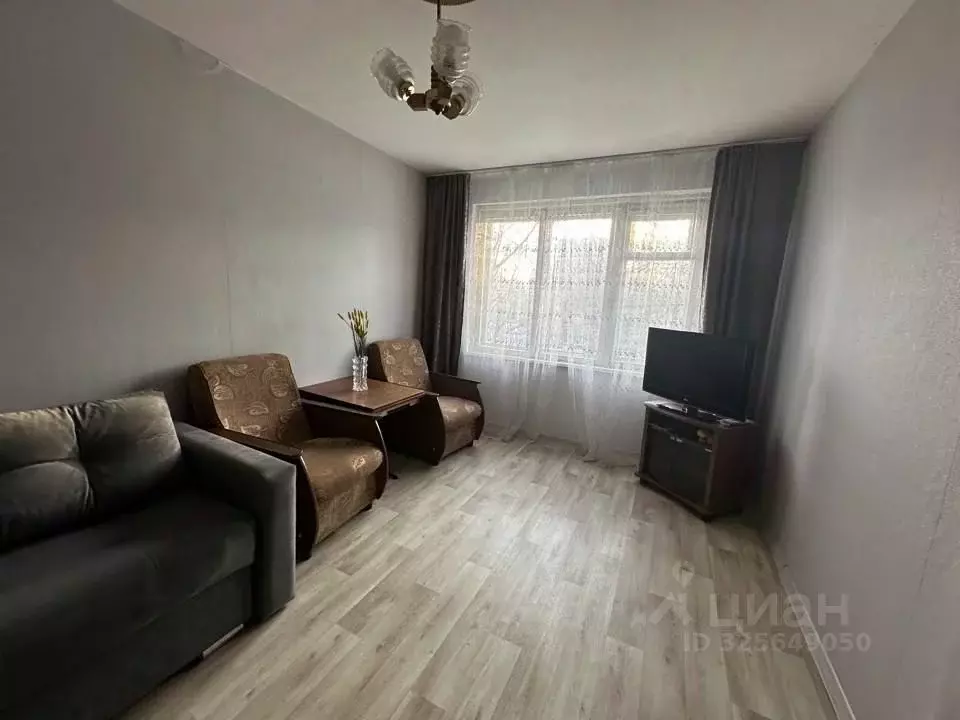 2-к кв. Челябинская область, Челябинск ул. Дзержинского, 8 (50.0 м) - Фото 1