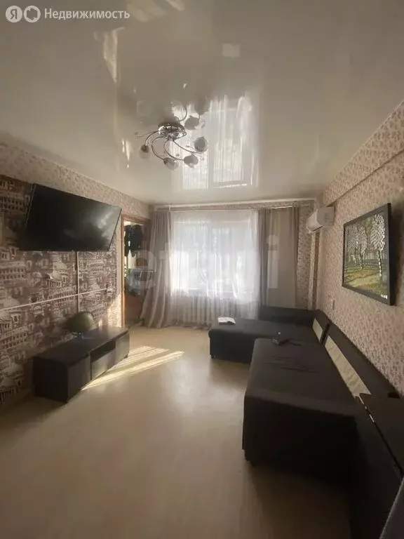 4-комнатная квартира: село Октябрьский, Полесская улица, 10 (58.7 м) - Фото 1