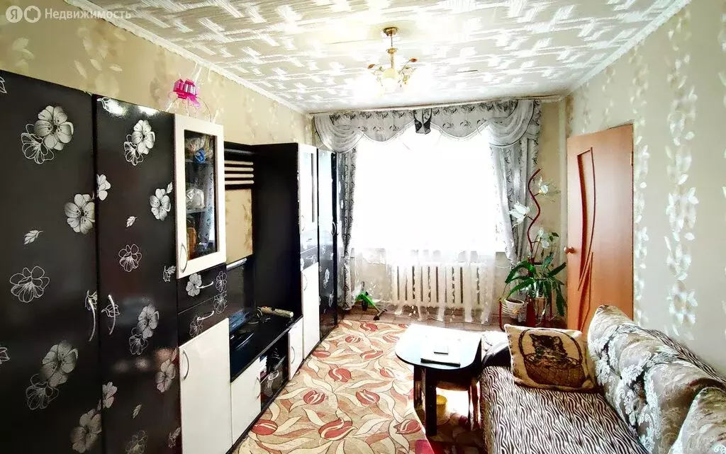 3-комнатная квартира: Малоярославец, улица Энтузиастов, 7 (56 м) - Фото 1