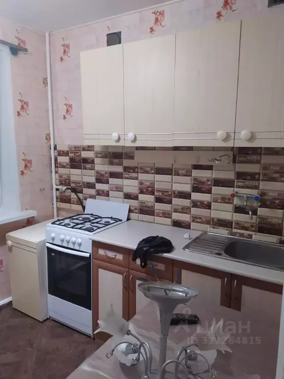 1-к кв. Удмуртия, Ижевск ул. 30 лет Победы, 49 (30.0 м) - Фото 0