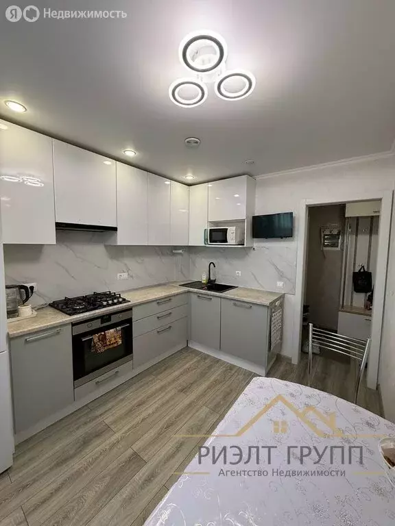 3-комнатная квартира: Казань, улица Академика Павлова, 23 (60 м) - Фото 1
