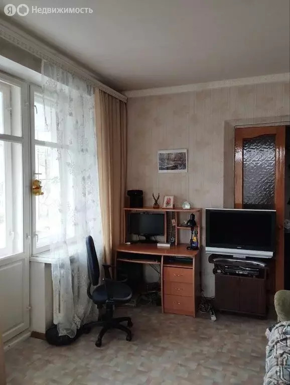 2-комнатная квартира: Нижний Новгород, улица Космонавта Комарова, 15 ... - Фото 2
