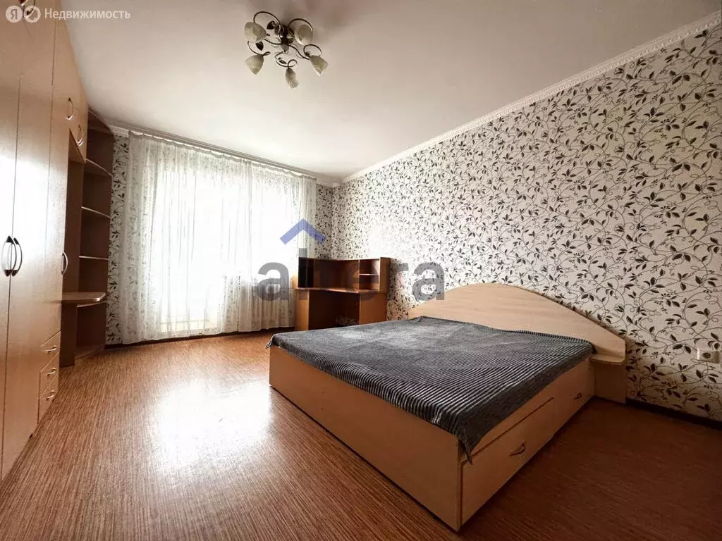 2-комнатная квартира: Казань, улица Адоратского, 1 (93 м) - Фото 1