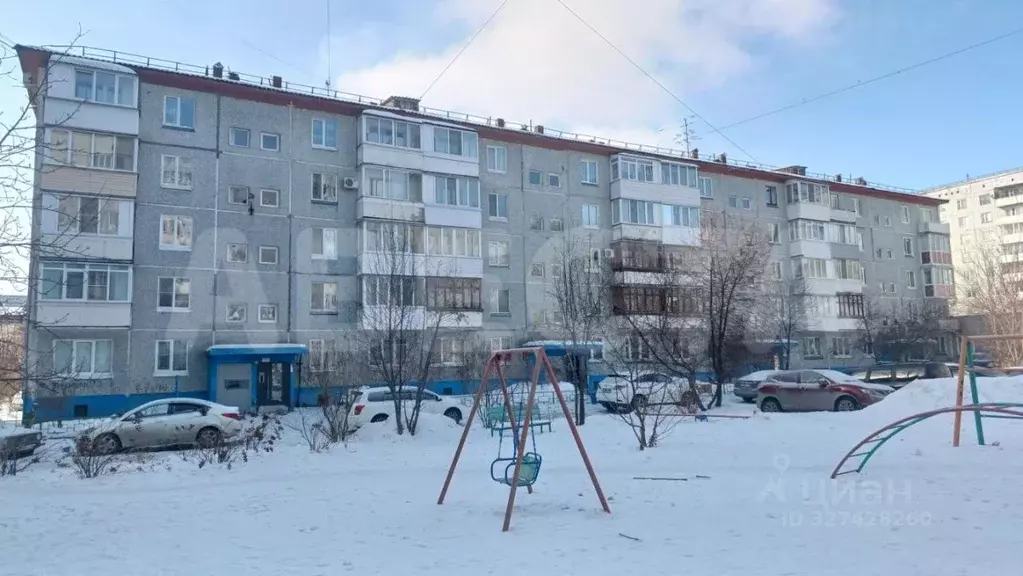 2-к кв. Омская область, Омск просп. Комарова, 27/2 (51.9 м) - Фото 1