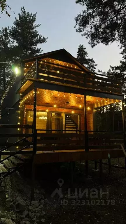 Дом в Карачаево-Черкесия, Зеленчукский район, с. Архыз  (120 м) - Фото 0