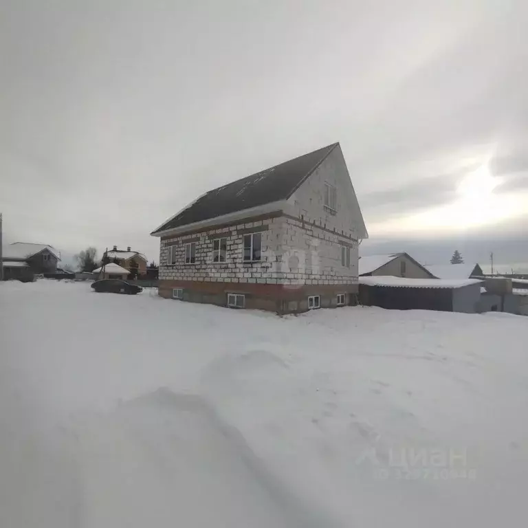 Дом в Челябинская область, с. Аргаяш ул. Озерная (261 м) - Фото 1