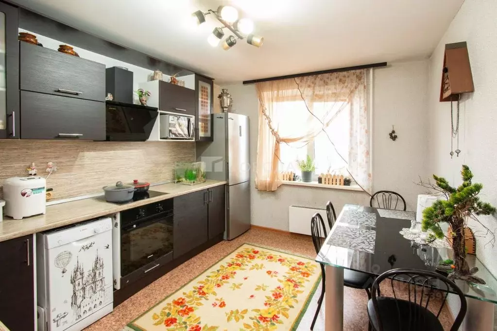 3-к кв. Кемеровская область, Новокузнецк Запорожская ул., 57 (93.6 м) - Фото 0