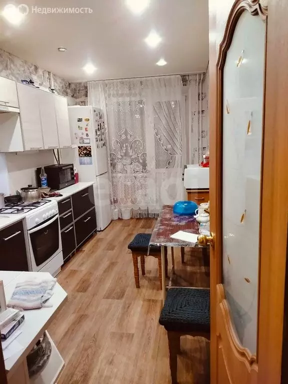 3-комнатная квартира: Салават, Ленинградская улица, 45 (67.8 м) - Фото 2
