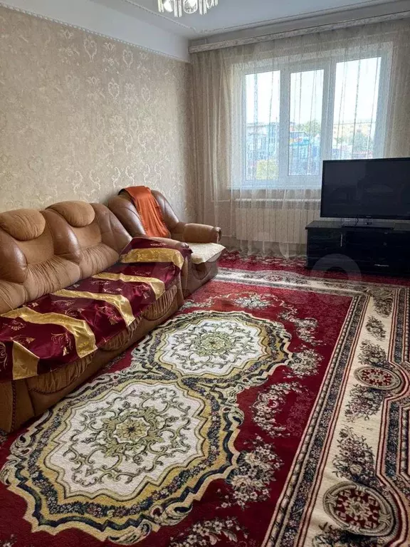 2-к. квартира, 60 м, 4/9 эт. - Фото 0