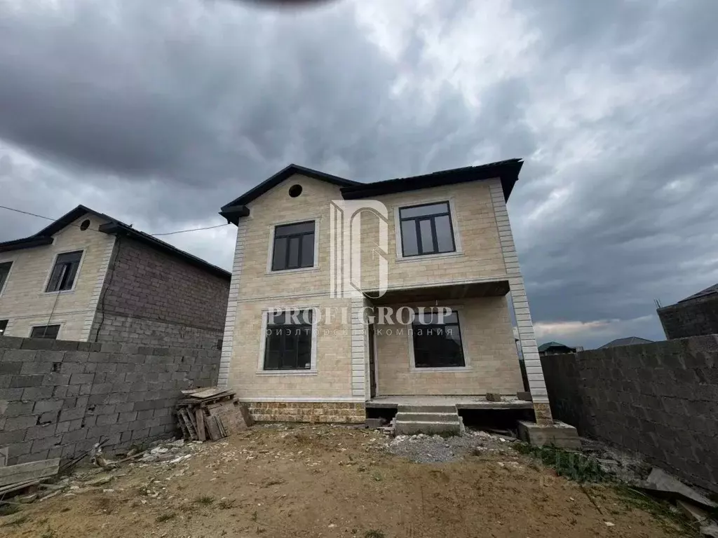 Дом в Дагестан, Махачкала городской округ, Семендер пгт ул. Лейтенанта ... - Фото 0