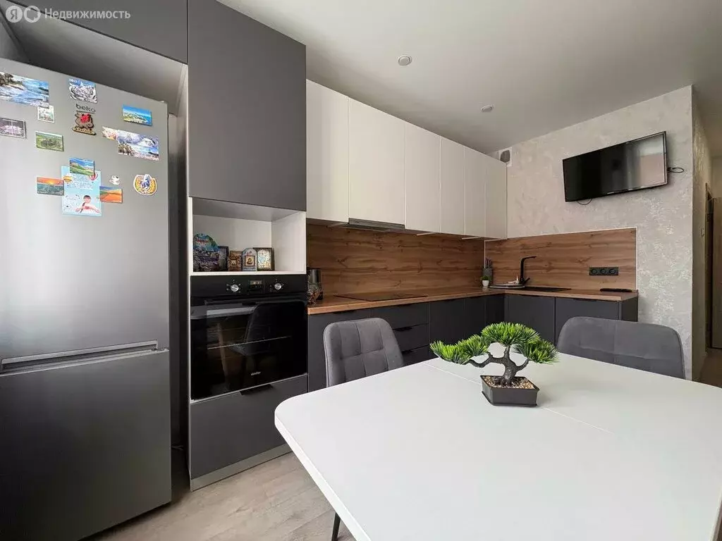 2-комнатная квартира: Тольятти, Калмыцкая улица, 31А (63.6 м) - Фото 1