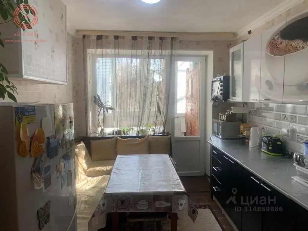 2-к кв. Крым, Керчь ул. Степана Разина, 5 (50.2 м) - Фото 0