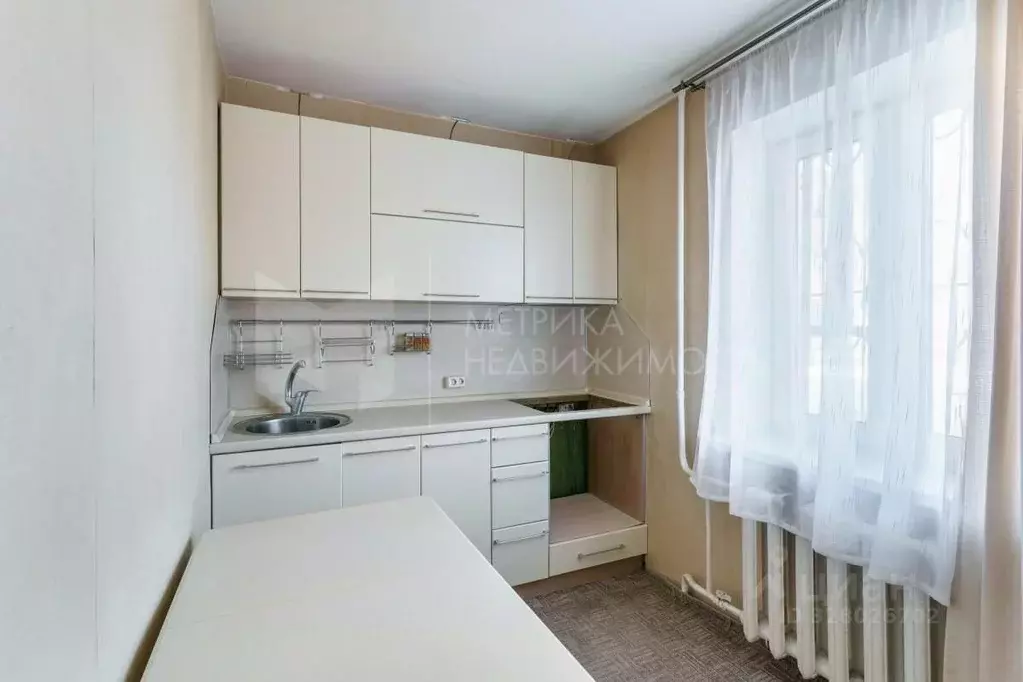 2-к кв. Тюменская область, Тюмень ул. Космонавтов, 33А (42.5 м) - Фото 1