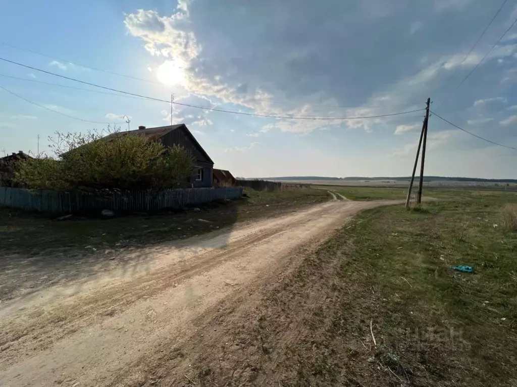 Дом в Челябинская область, Чебаркульский район, д. Темир ул. Пушкина, ... - Фото 1