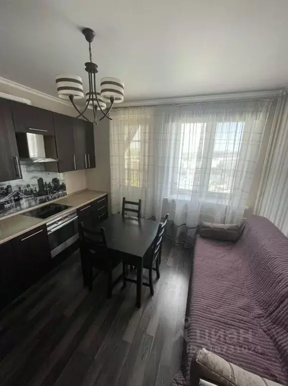 2-к кв. Татарстан, Казань ул. Маршала Чуйкова, 62 (65.0 м) - Фото 0