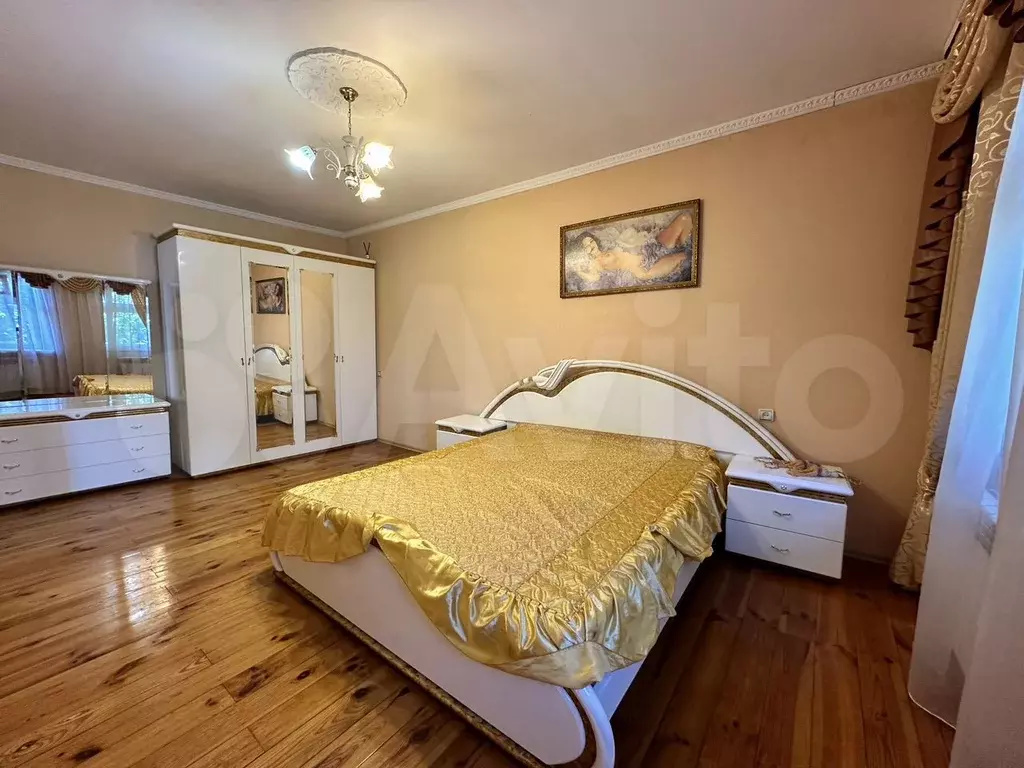 5-к. квартира, 180 м, 1/1 эт. - Фото 0