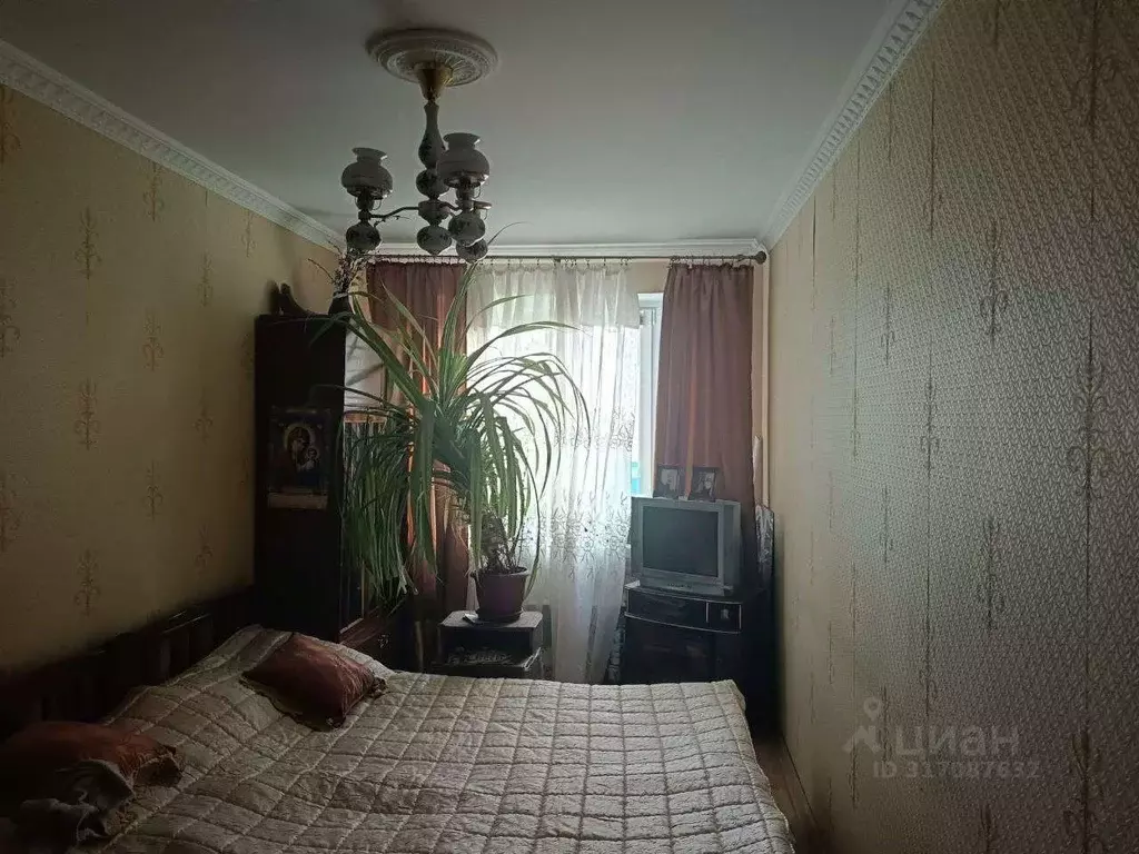 2-к кв. Белгородская область, Белгород Привольная ул., 13 (43.6 м) - Фото 0