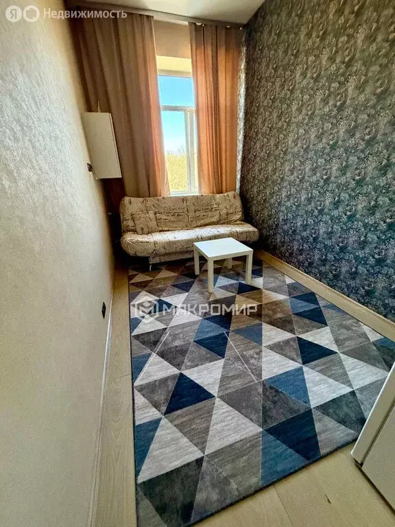 1к в 12-комнатной квартире (9 м) - Фото 1