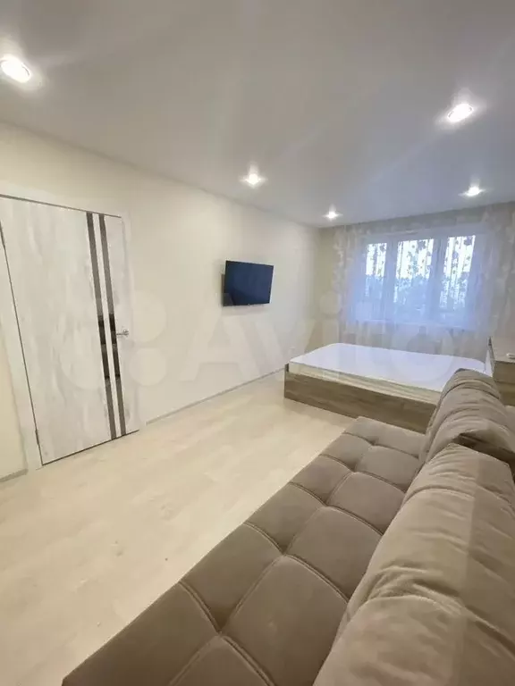 1-к. квартира, 40 м, 3/10 эт. - Фото 1