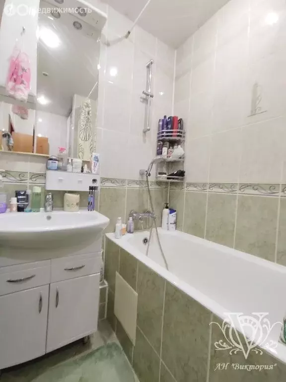 4-комнатная квартира: Ухта, проспект Ленина, 40 (72.6 м) - Фото 0