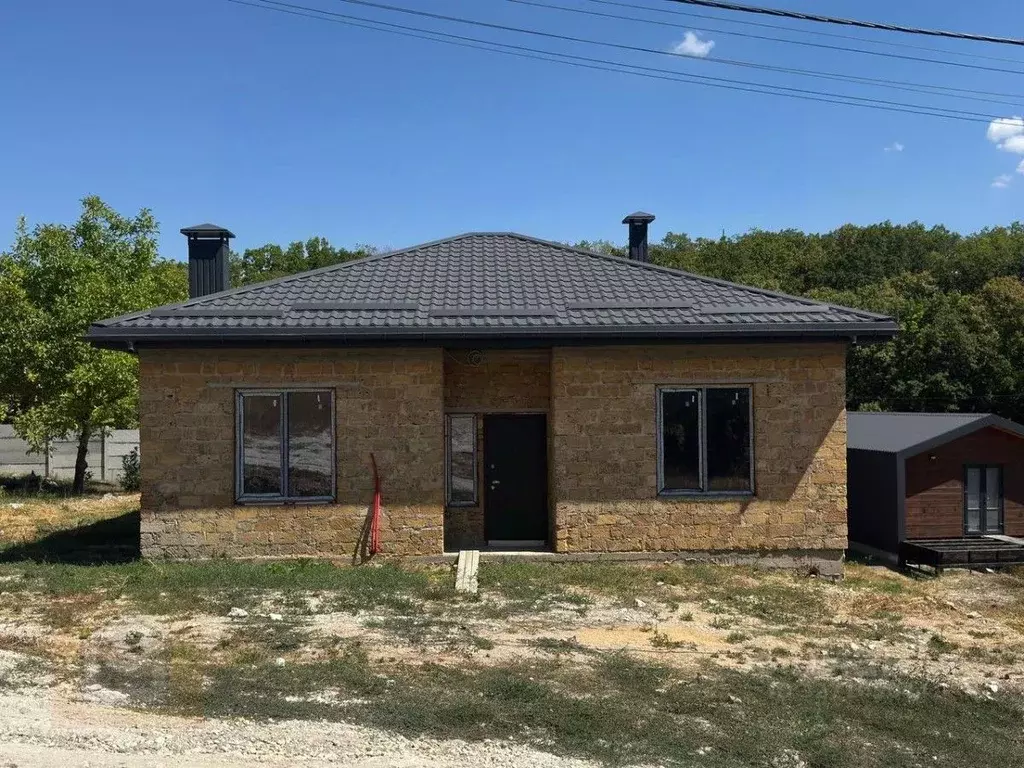 Дом в Крым, Симферопольский район, Перовское с/пос, с. Дубки ул. Ясная ... - Фото 1