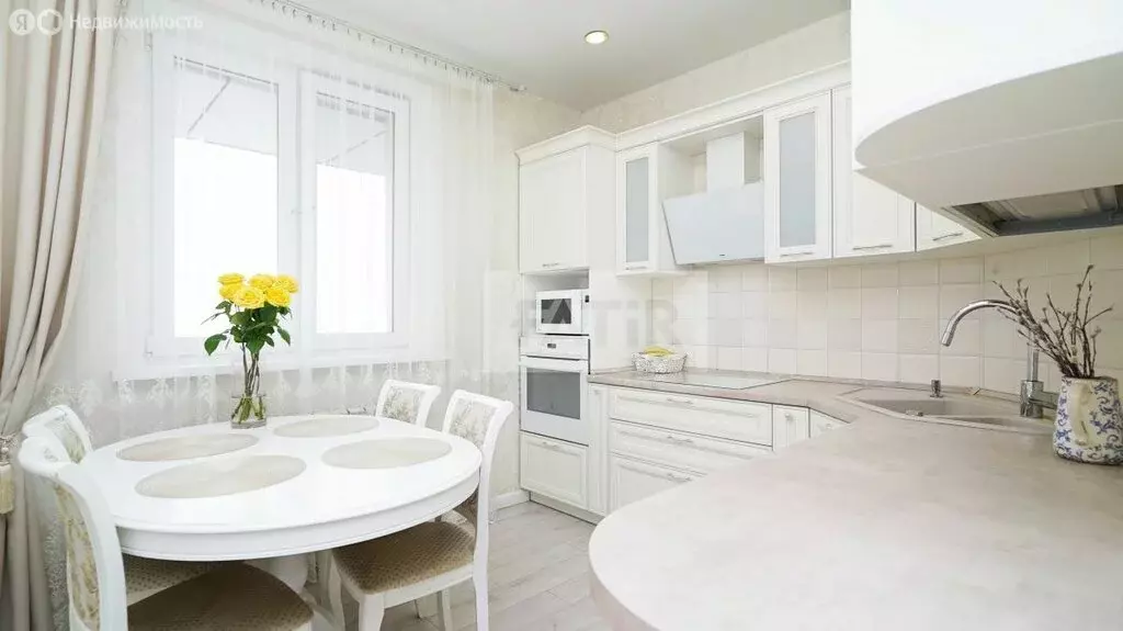 3-комнатная квартира: Казань, улица Рихарда Зорге, 66В (90.2 м) - Фото 2