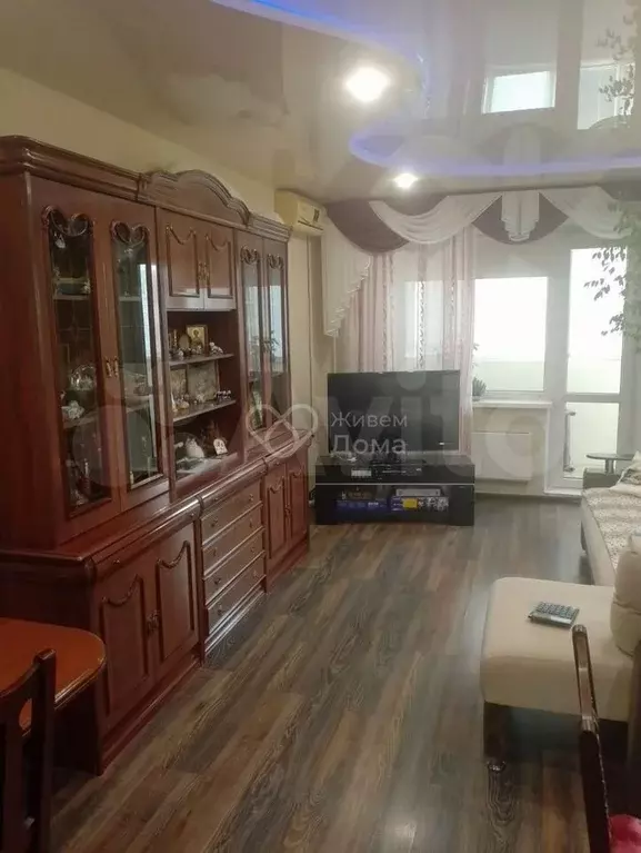 3-к. квартира, 77 м, 2/9 эт. - Фото 1