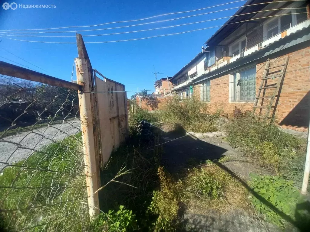 5-комнатная квартира: посёлок городского типа Заводской, улица ... - Фото 0