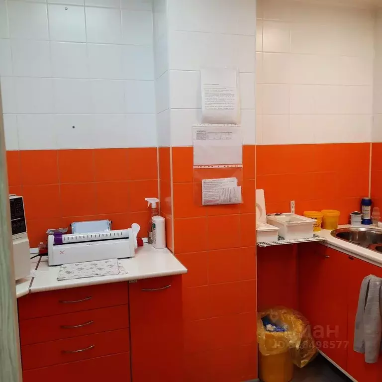 Помещение свободного назначения в Саха (Якутия), Нерюнгри ул. ... - Фото 1