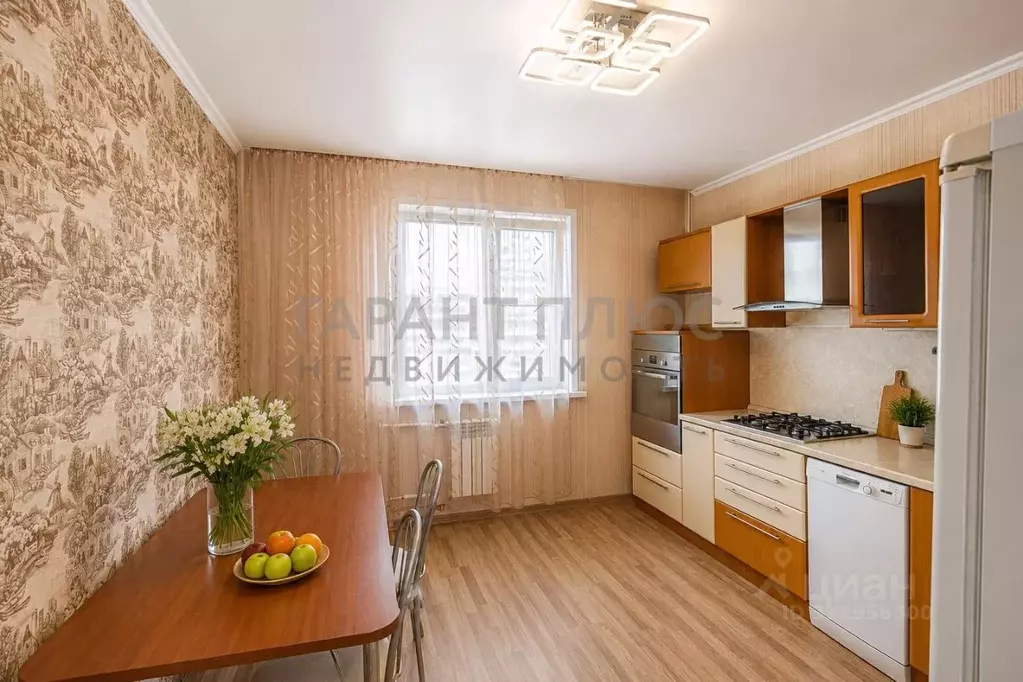 3-к кв. Липецкая область, Липецк ул. А.П. Мистюкова, 16 (85.3 м) - Фото 1