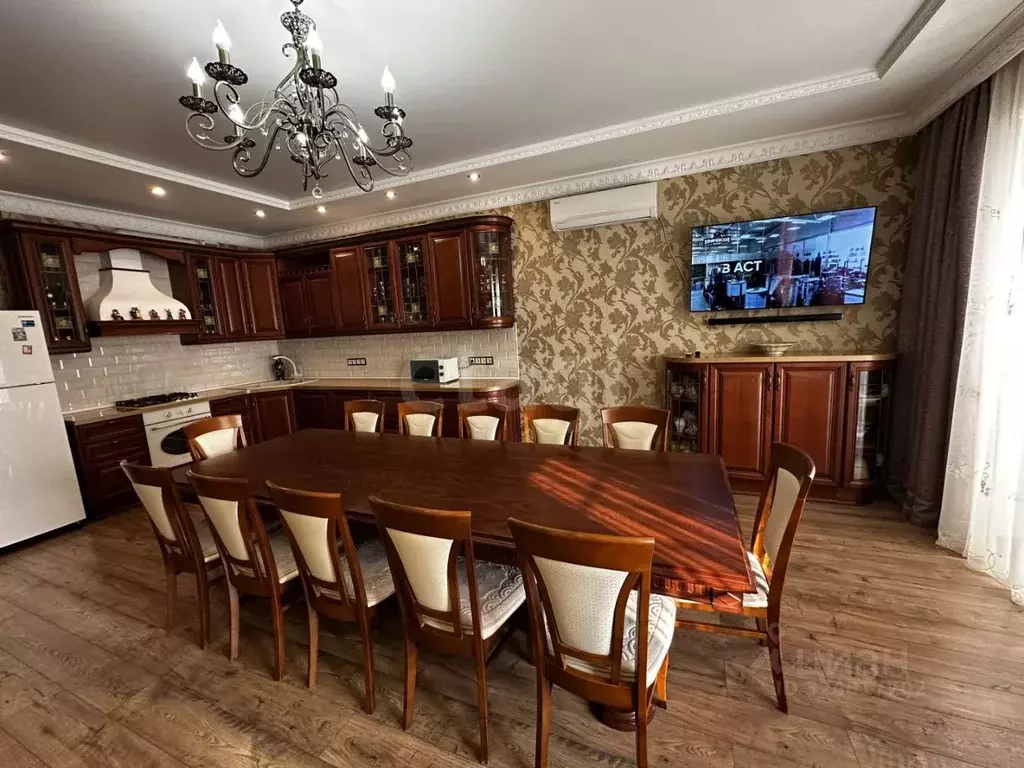 3-к кв. Астраханская область, Астрахань Казанская ул., 69 (102.9 м) - Фото 0