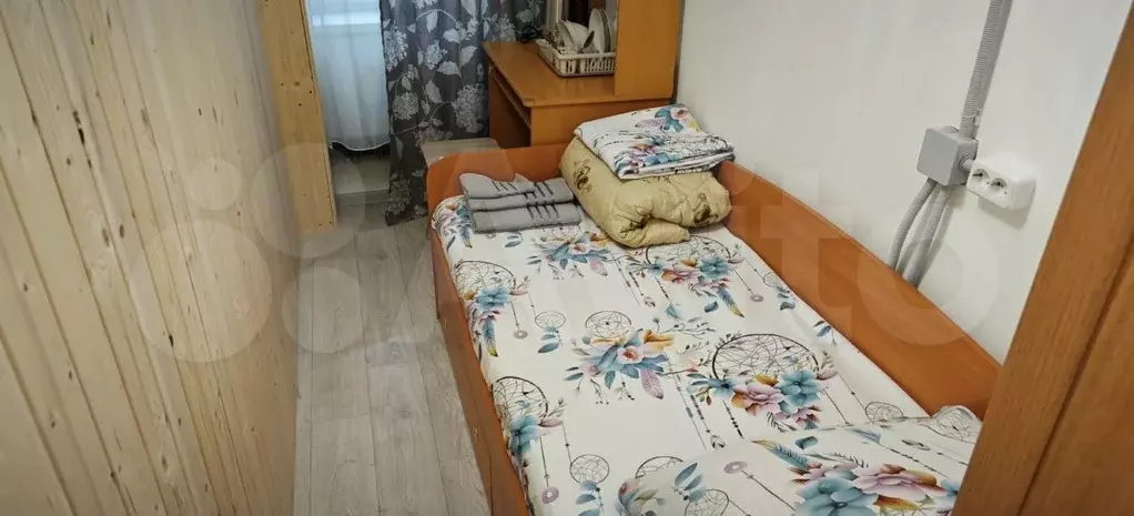Комната 8 м в 3-к., 4/27 эт. - Фото 0