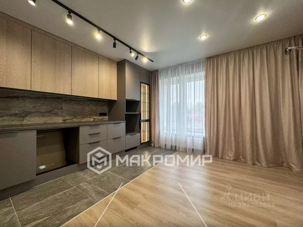 3-к кв. Брянская область, Брянск ул. Комарова, 47а (66.6 м) - Фото 1