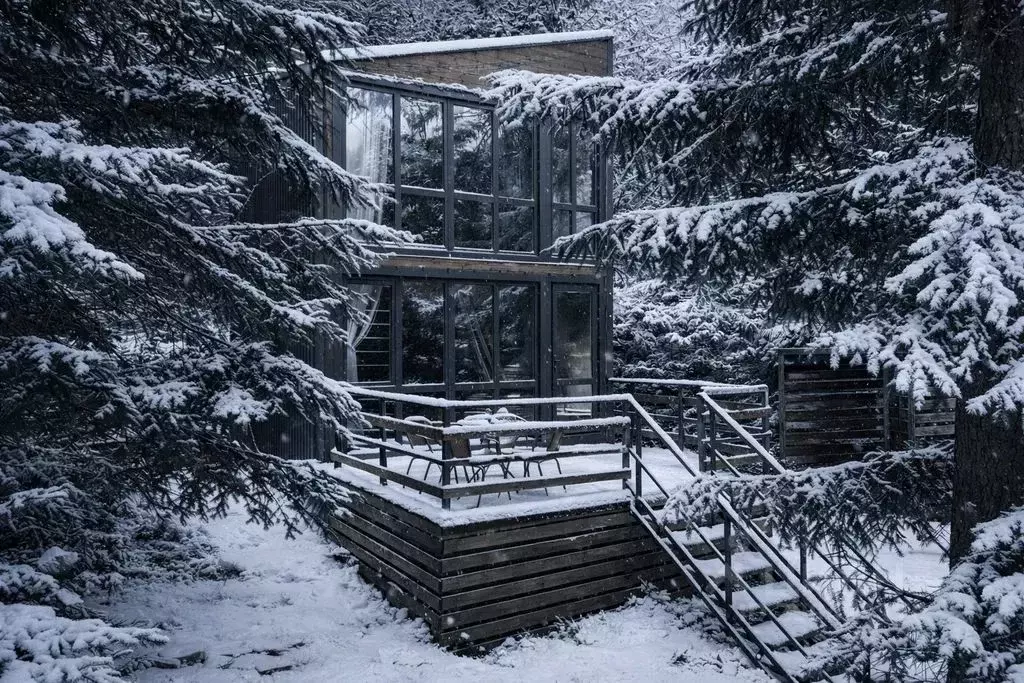 Дом в Карачаево-Черкесия, Зеленчукский район, с. Архыз пер. 3-й ... - Фото 1