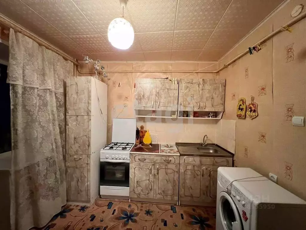 2-к кв. Брянская область, Карачев ул. Свердлова, 31 (50.6 м) - Фото 0