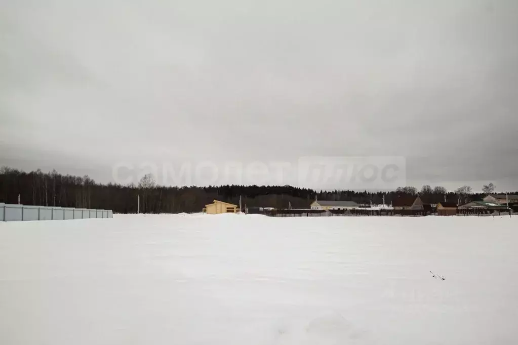 Участок в Московская область, Наро-Фоминский городской округ, д. ... - Фото 1