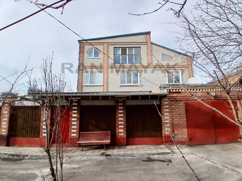 Дом в Адыгея, Майкоп Индивидуальная ул., 36 (442 м) - Фото 0