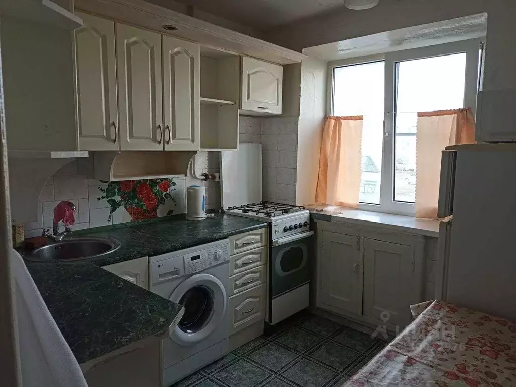 3-к кв. Белгородская область, Губкин ул. Белинского, 8 (53.0 м) - Фото 1
