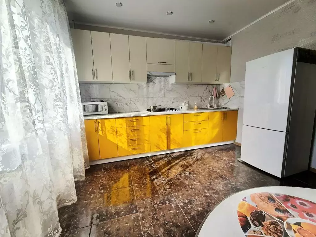 2-к кв. Ростовская область, Батайск Октябрьская ул., 124 (56.0 м) - Фото 2