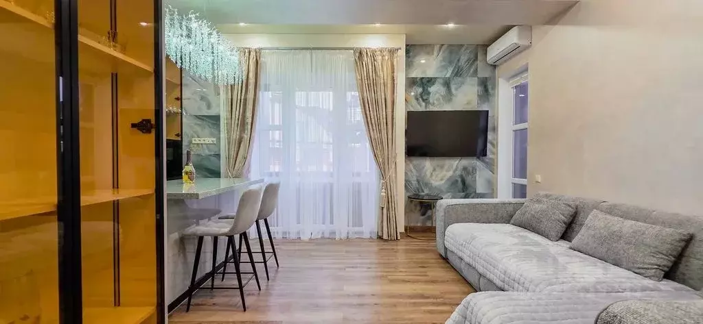 2-к кв. Крым, Ялта муниципальный округ, Ливадия пгт ул. Виноградная, ... - Фото 1